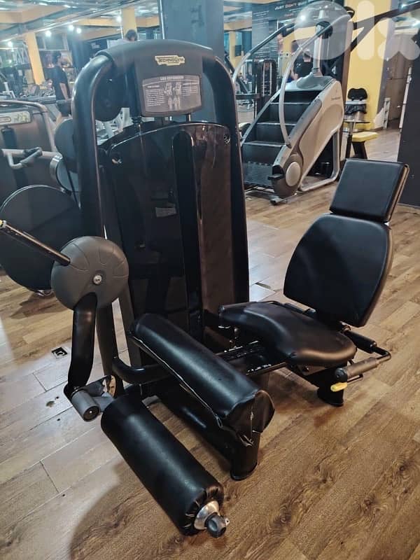leg extension like new 1