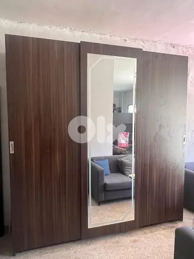 خزانة سحاب شغل مبلي توب كتير مرتبة