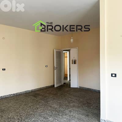 Apartment for Sale in Hamra  شقة للبيع في الحمرا