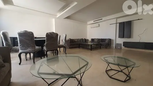 SPACIOUS APARTMENT IN AIN EL MRAISSEH PRIME (220SQ) 3 BEDS , (AM-276)
