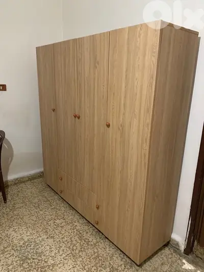 خزانة 4 درف حجم كبير جديدة من المعمل
