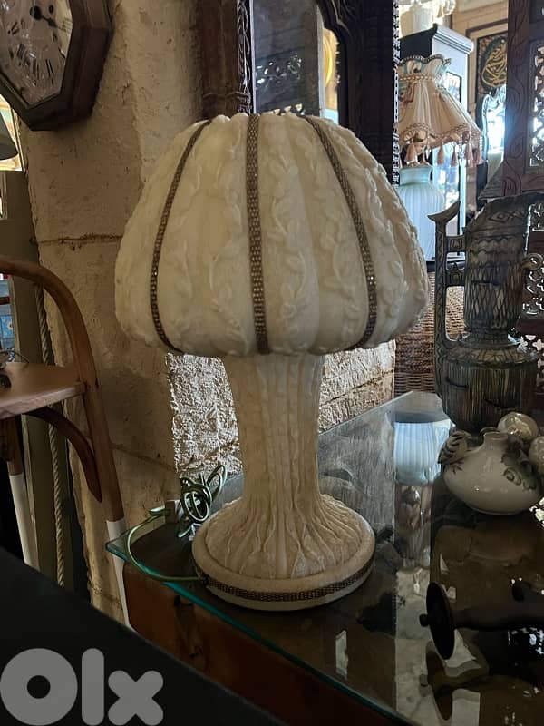 mushroom design globe 3