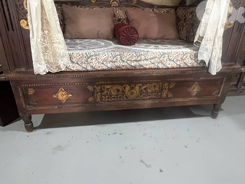 wooden divan daybed 15