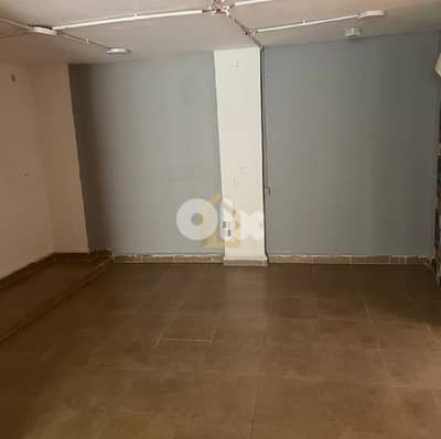 Shop for rent in bourj Hammoud RA22 محل تجاري للإيجار  في برج حمود