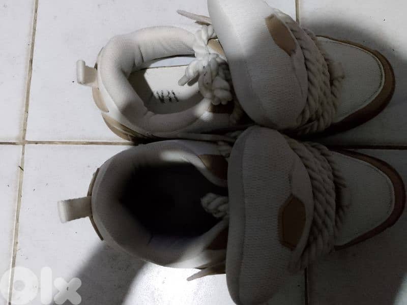 Zara white shoes. 3