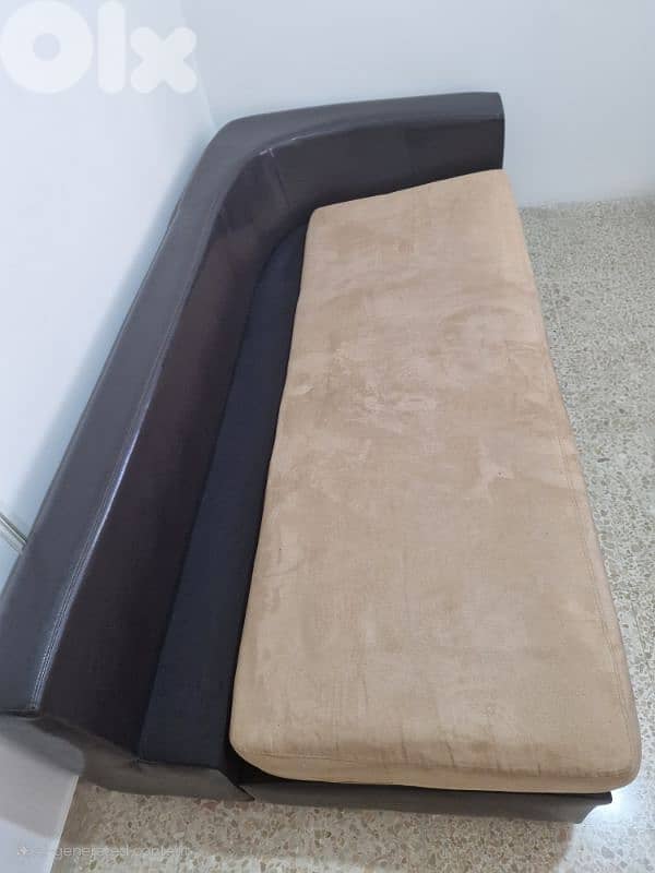 L Sofa & center table 5