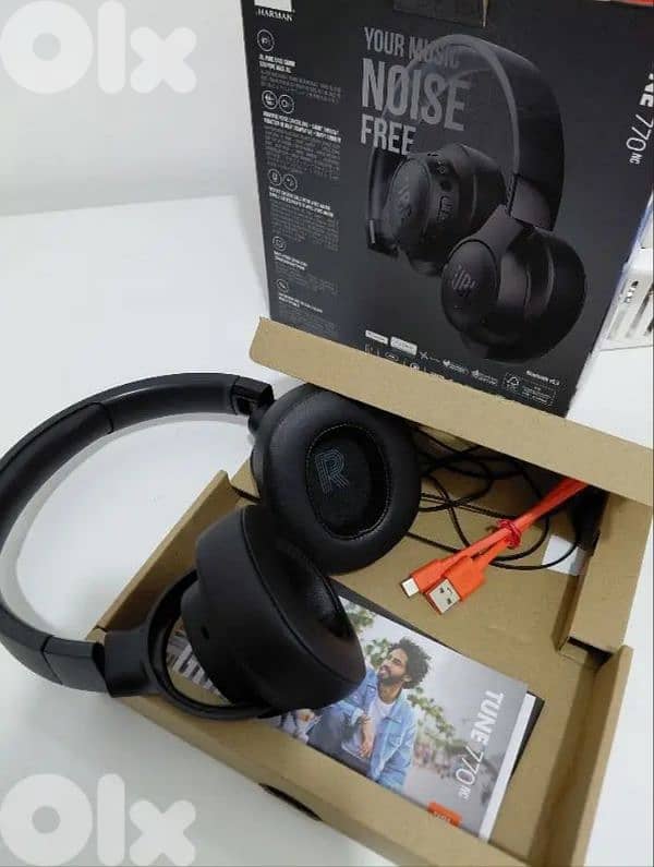 JBL Tune 770NC Headphones 2