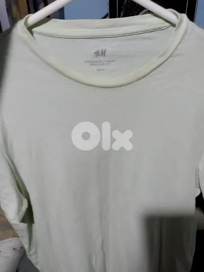 H&M white T-shirt.