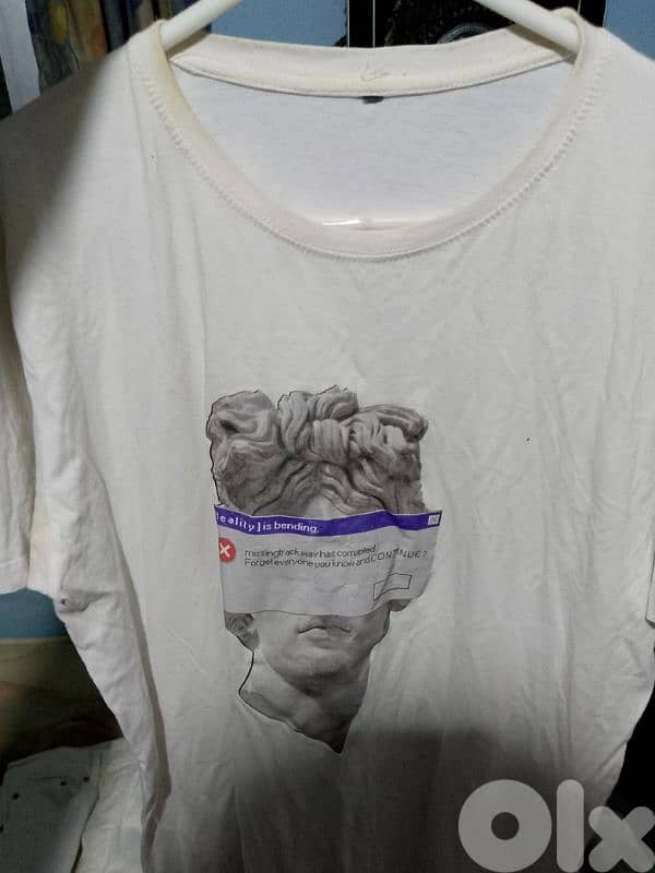 White T-shirt 0