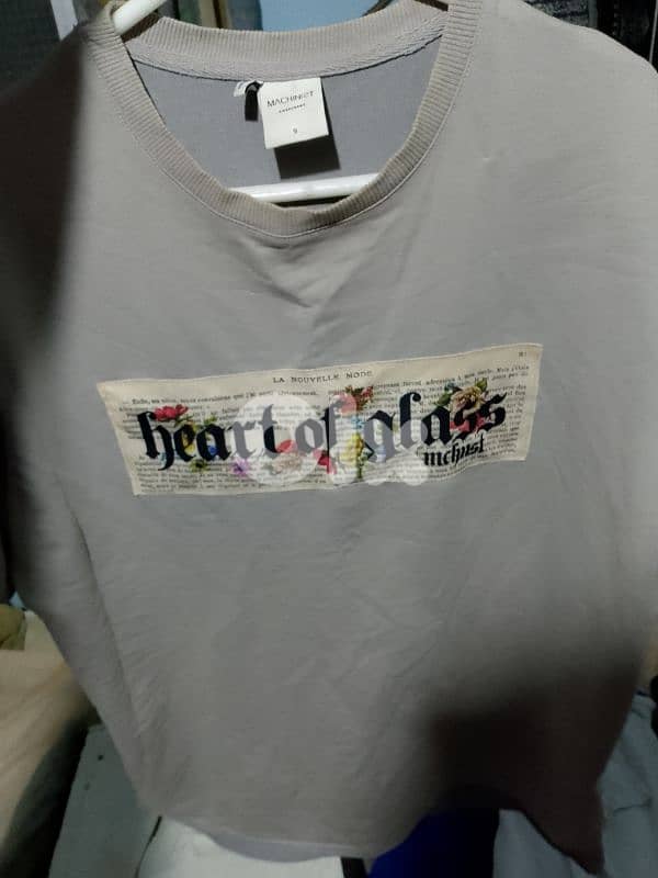 Colorful T-shirt 0