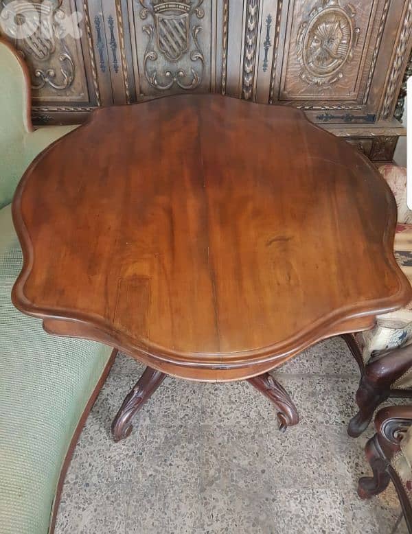 french high table 0