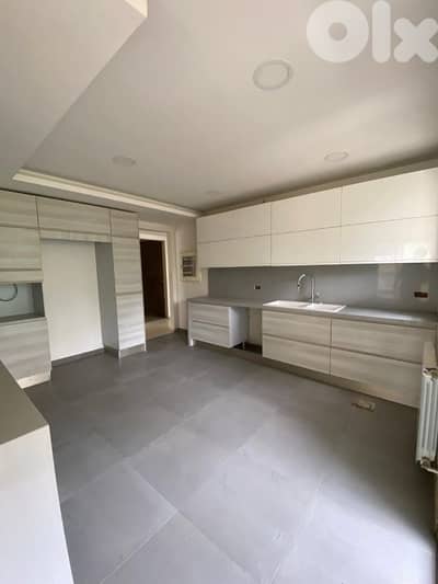 Apartment for sale in hazmieh شقة للبيع في الحازمية