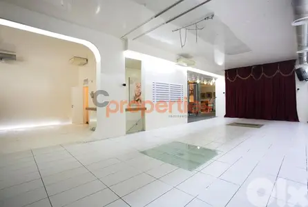 For Sale – Unique High-End Duplex Studio /Office– Horch Tabet – CPGA30