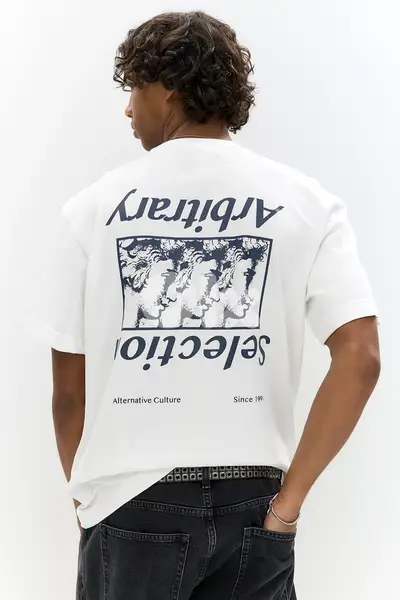 Pull&Bear Selection Arbitrary T-shirt - Size L