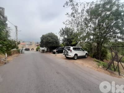 أرض للبيع في بعبدا / قرب قصر العدل Land for sale in Baabda