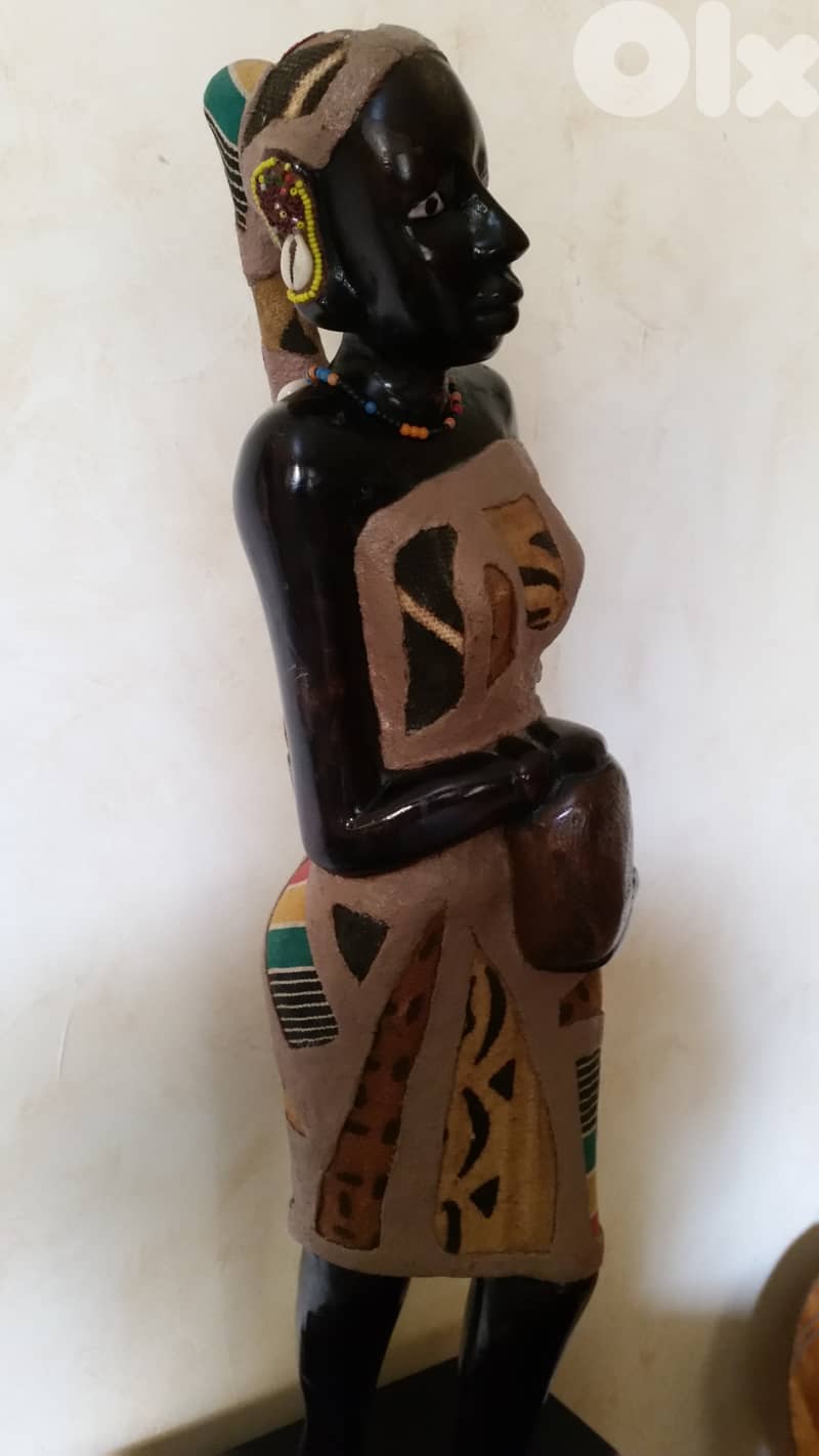 african statue hand design & oil paint  abanos wood 1