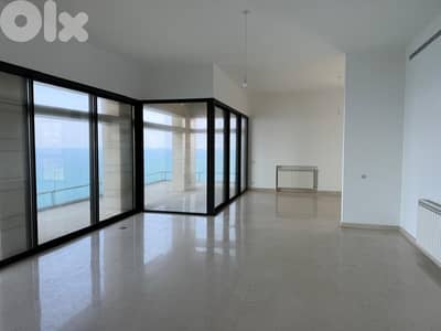 Apartment for sale in Manara/ Amazing Seaview/ Spacious