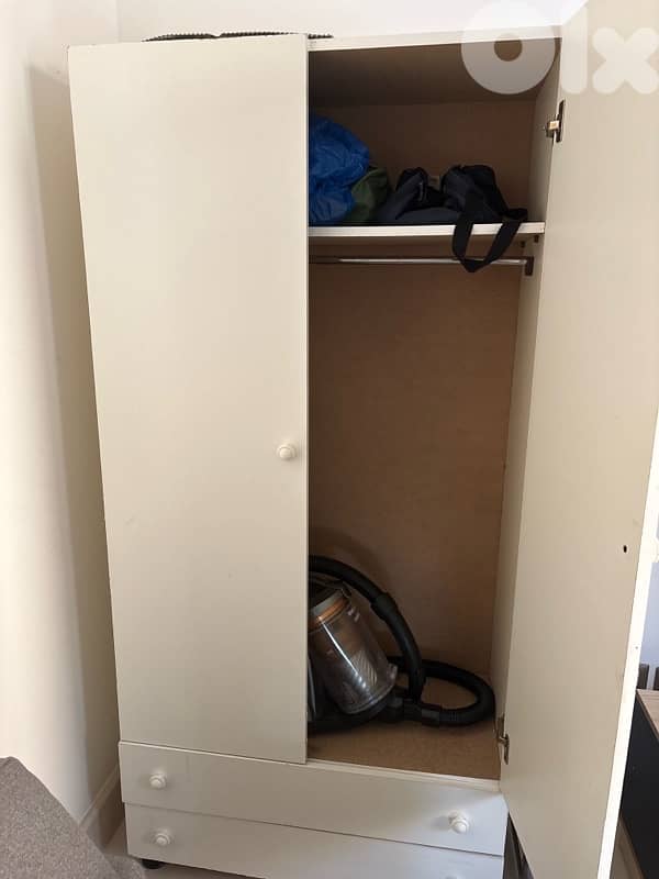 double door closet with 2 drawer 2