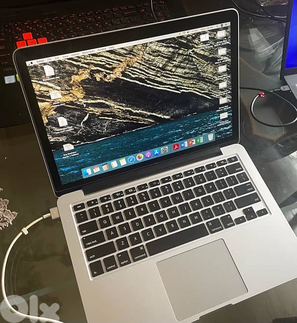 MacBook Pro+ Chargeur+ Bag+ Mouse 0