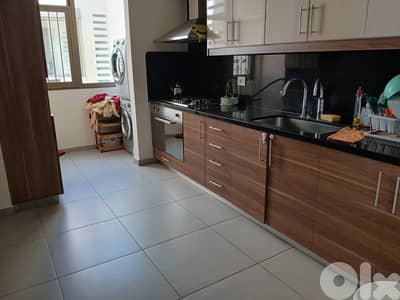 Apartment for sale in Amchit - شقة للبيع في عمشيت