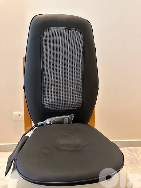 Massage Chair – Never Used 4