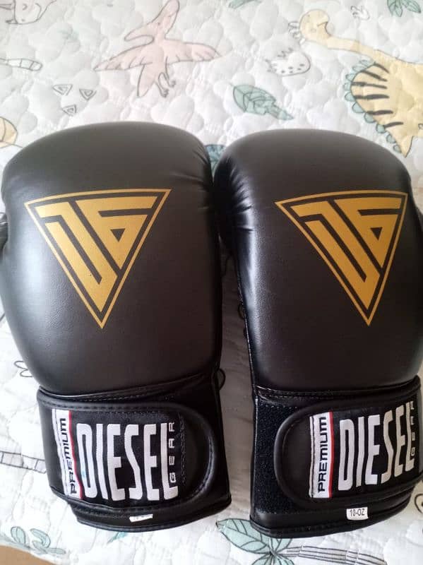 TWO BOXING GLOVES (DIESEL) size 10 oz 0