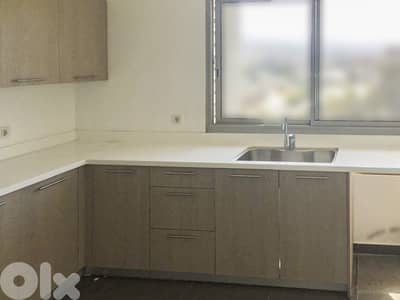 Spacious Apartment for sale in Achrafieh شقة واسعة للبيع في الأشرفية Spacious Apartment for sale in Achrafieh شقة واسعة للبيع في الأشرفية