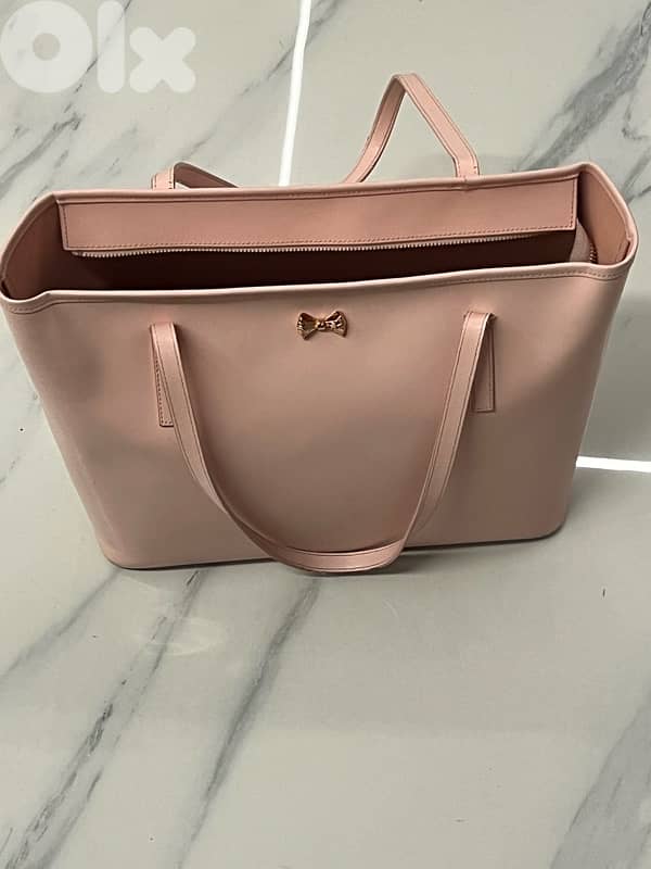 Ted Baker 0