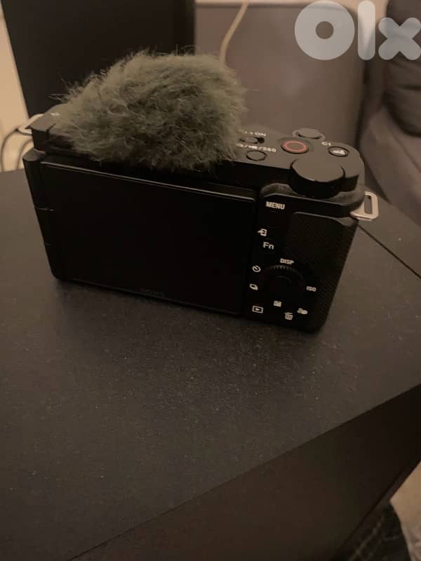 Sony ZV e10 camera (barely used) 1