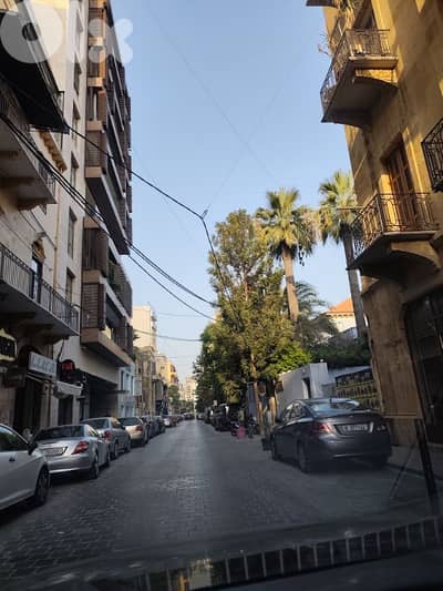 gemmayze apartment prime location,open view,1 apartment on the floor,3 bedroom,3 bathroom,2 living room,dinning room,
