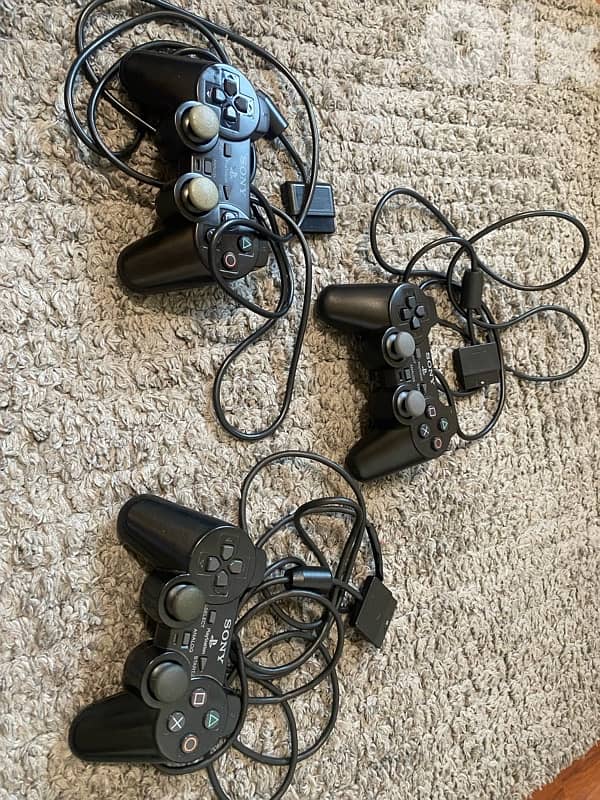Original Sony PS2 Wired Controllers – Set of 3 – Excellent Condition 1