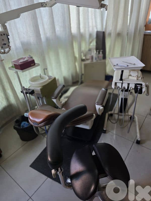 dental chair/operatory setup ready for immediate use 2
