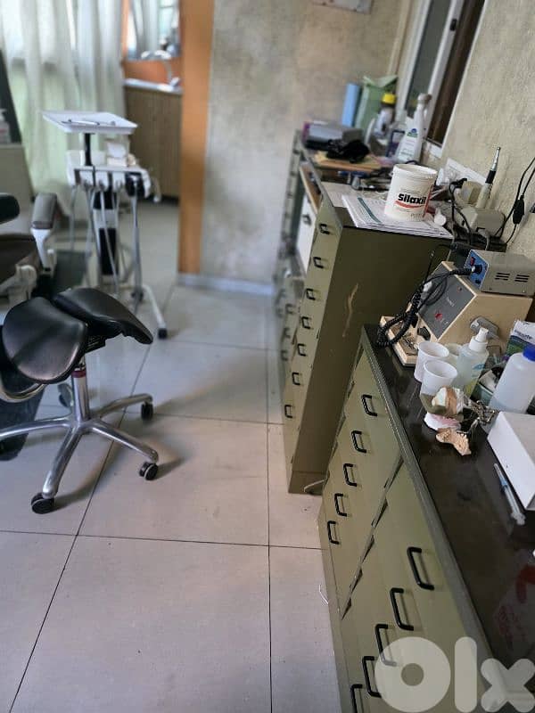 dental chair/operatory setup ready for immediate use 3