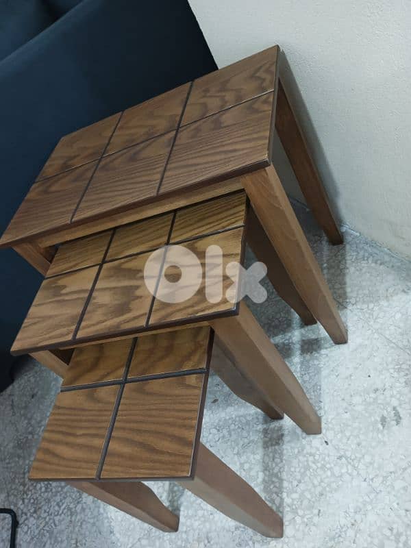 طاولات جيكون 0