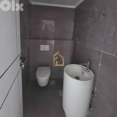 Apartment for sale in Achrafieh EA212 شقة للبيع في الأشرفية