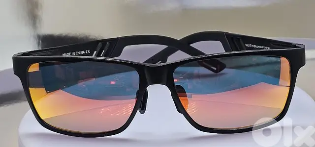 VEITHDIA POLARIZED SUNGLASSES WTH UV400 PROTECTION wth Aluminum Frame.