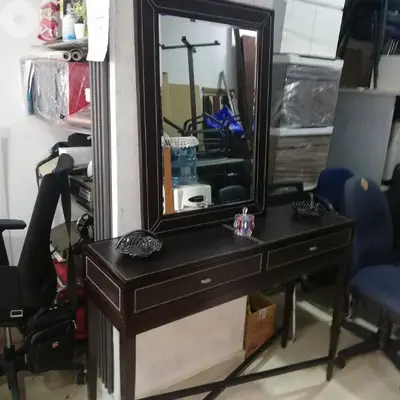 كونسول إيطالي شبه جديد