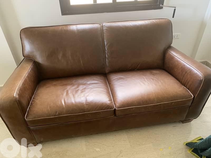 Leather Couches: 1