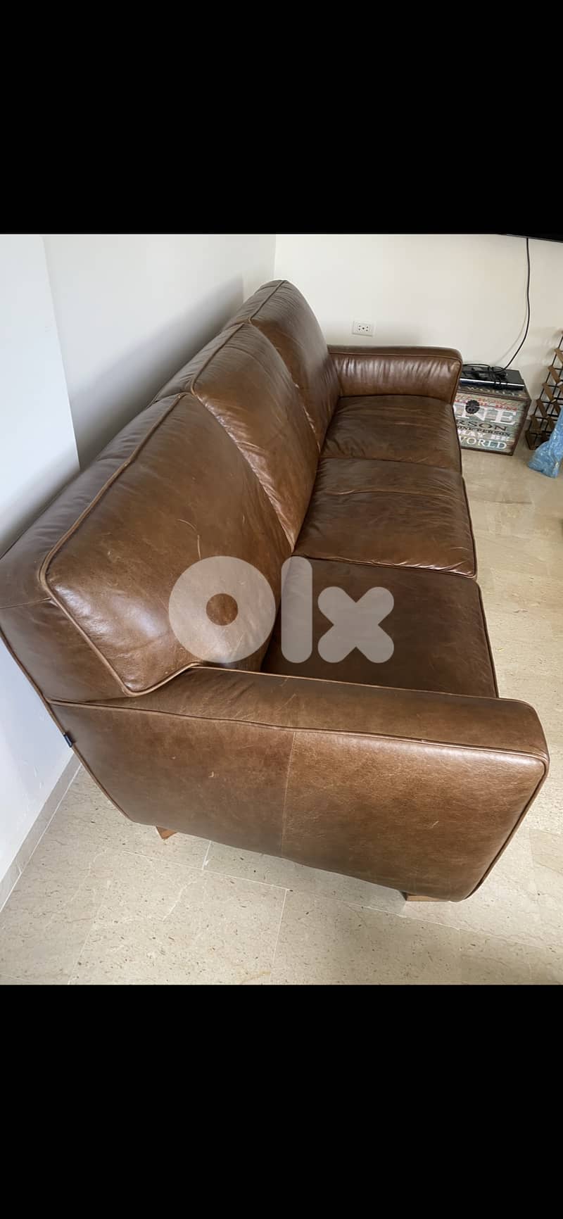 Leather Couches: 3