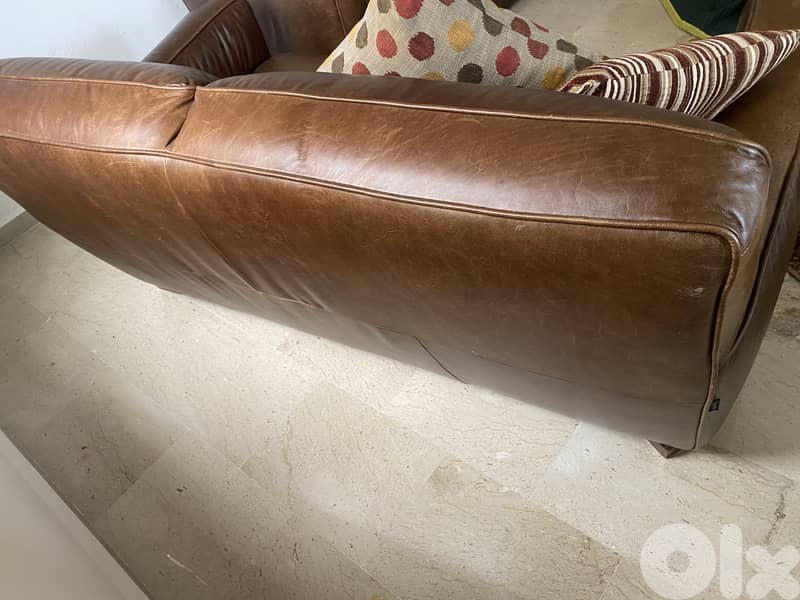 Leather Couches: 7