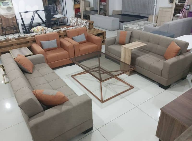 7-seat salon 0