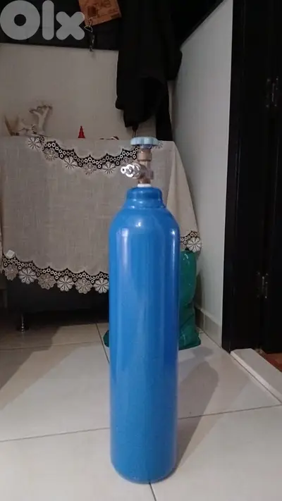 oxygen bottle