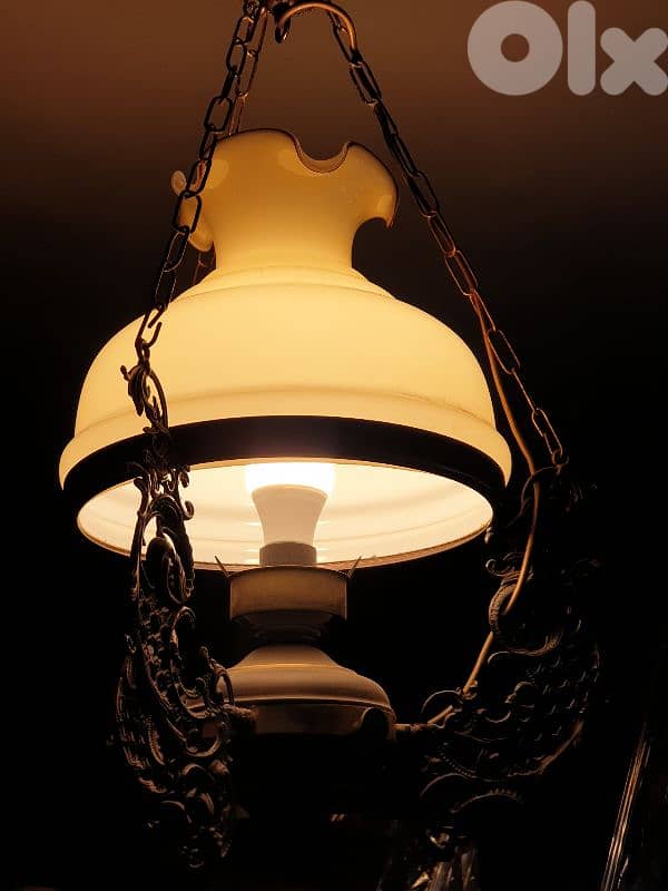 opaline chandelier 1