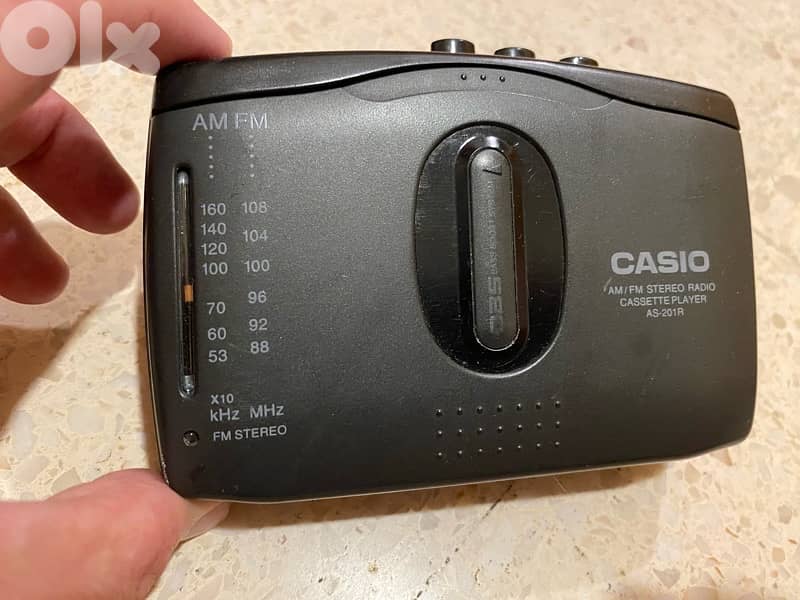 Vintage walkmans for sale 2