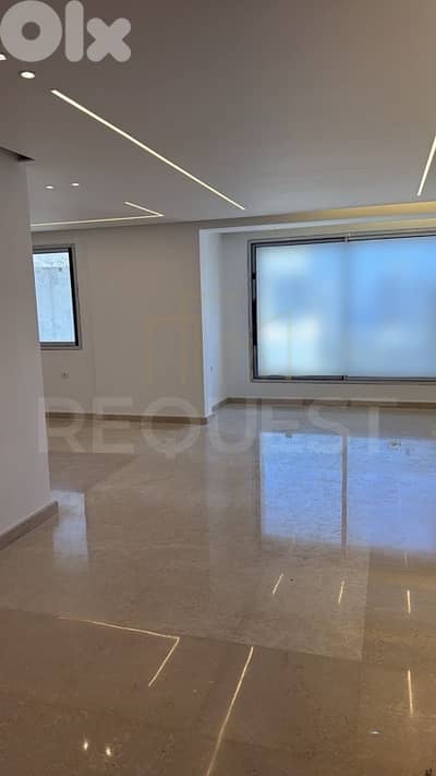 Apartment For Sale in Zkak El Blat شقة للبيع في زقاق البلاط
