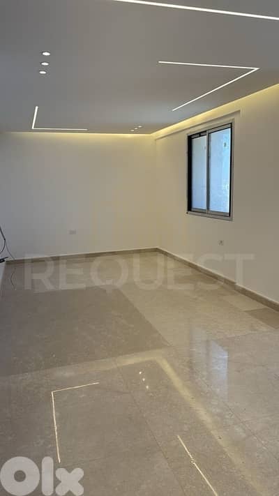 Apartment For Sale in Zkak El Blat شقة للبيع في زقاق البلاط