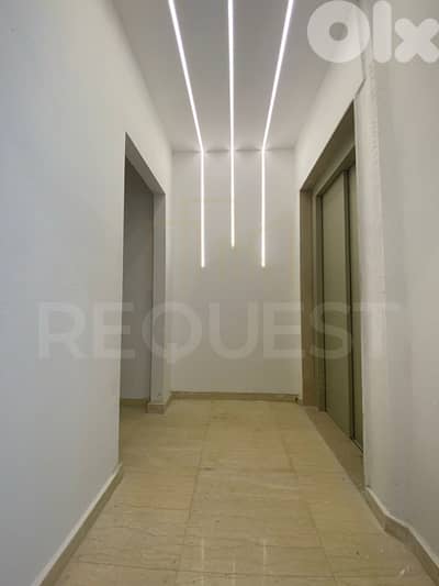 Apartment For Sale in Zkak El Blat شقة للبيع في زقاق البلاط