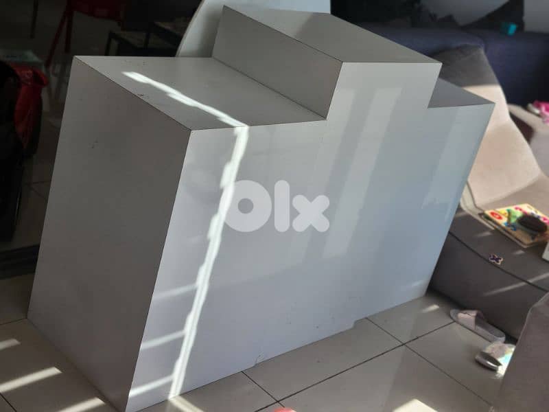 Event Background and Boxes white like new 2