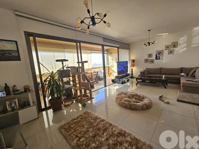 City view! 190SQM Apartment in Abraj Jdeideh