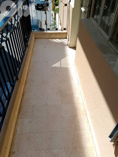شقة للايجار في مونو Apartment for rent in Achrafieh / Monot